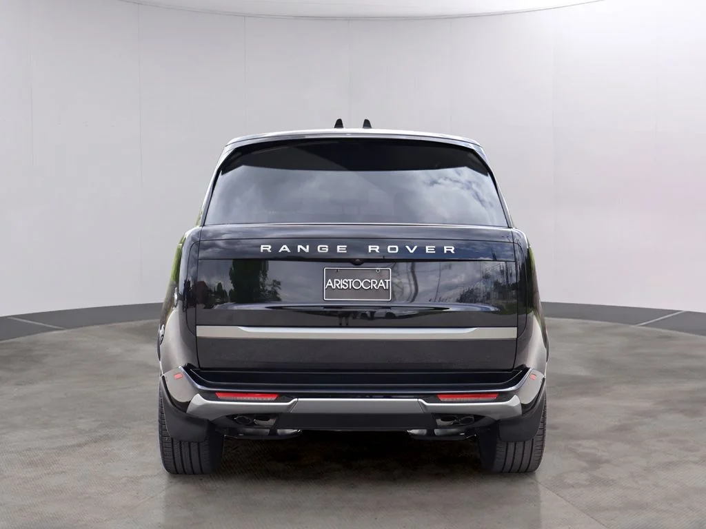 Certified Used 2025 Santorini Black Land Rover SE image 6