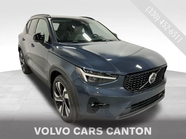 2026 Volvo XC40 B5 Ultra Dark AWD's photo
