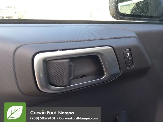 2025 Ford Bronco 4-Door Base - Photo 11