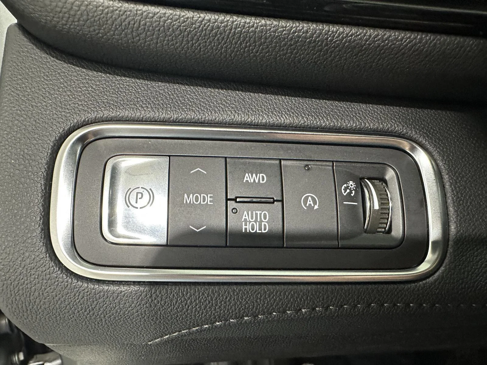 Used 2025 Moonstone Gray Metallic Buick Sport Touring image 16