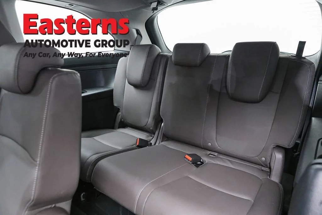 Used 2023 Silver Honda EX-L image 22