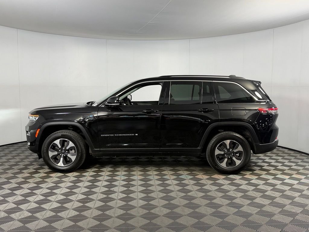 Used 2023 Black Jeep 4xe image 9