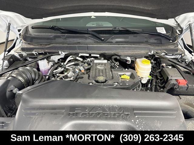 New 2026 Bright White Clear-Coat Exterior Paint Ram Laramie image 30