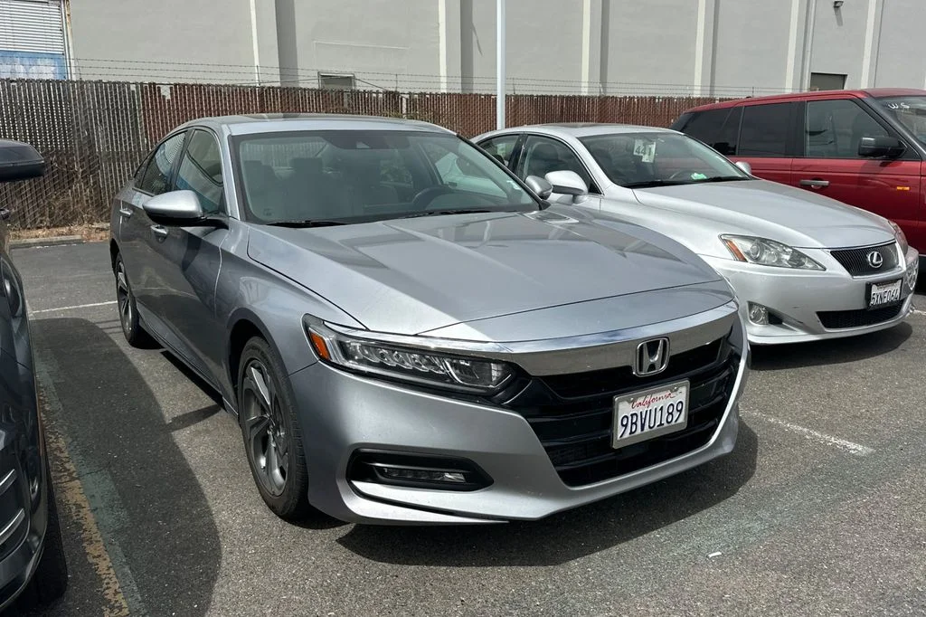 Used 2018 Gray Honda EX-L image 2