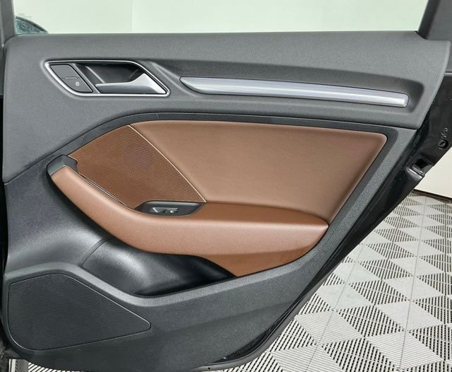 Used 2020 Mythos Black Metallic Audi 2.0T Premium image 23