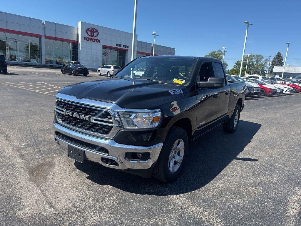 Used 2024 Diamond Black Ram Big Horn/Lone Star image 5