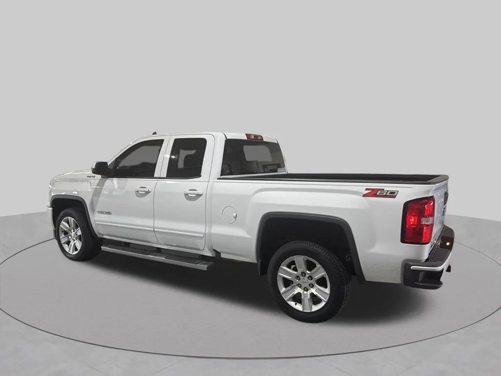 Used 2016 Summit White GMC Base image 5