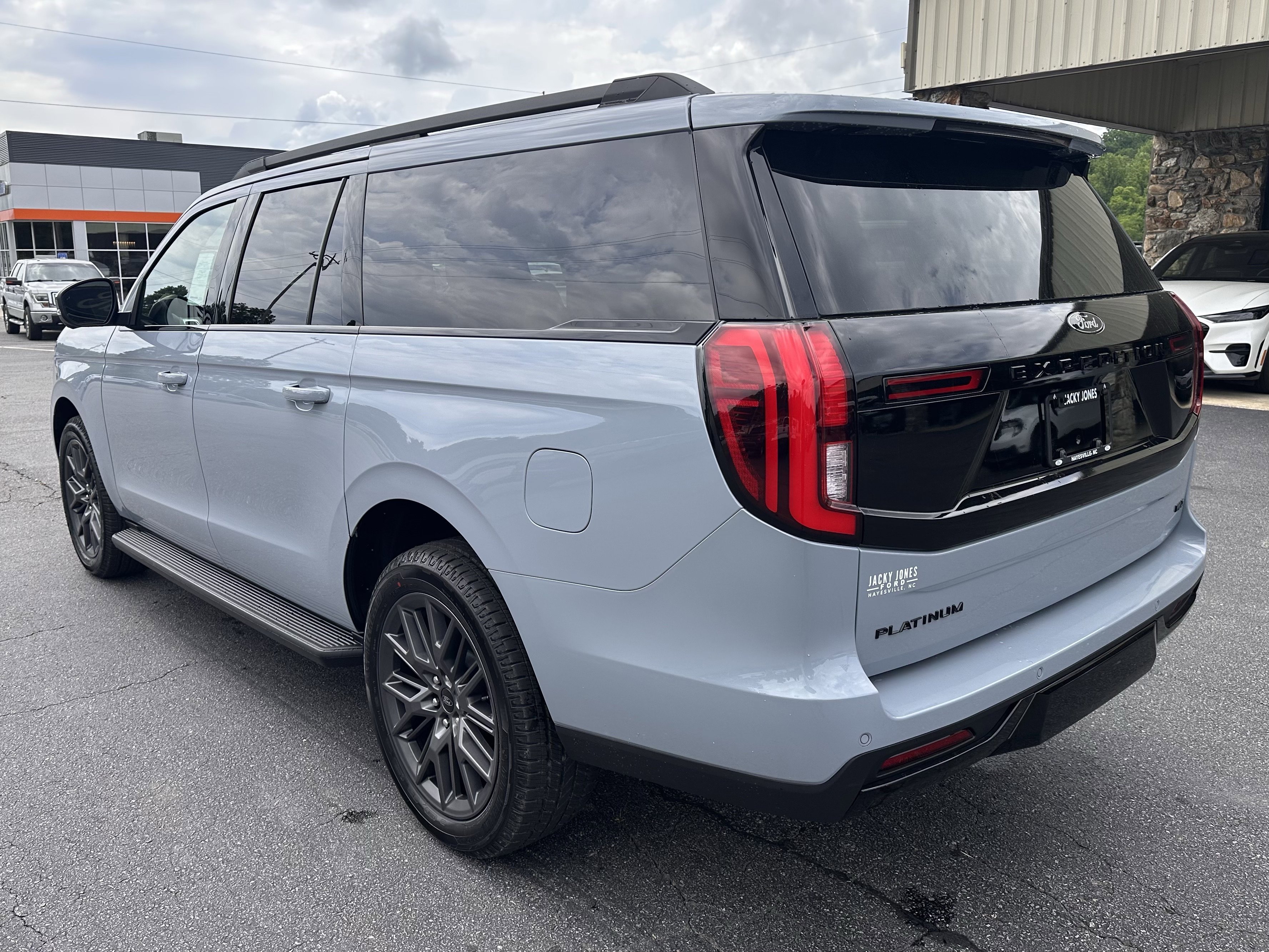New 2026 Glacier Gray Metallic Tri-Coat Ford MAX Platinum® image 8