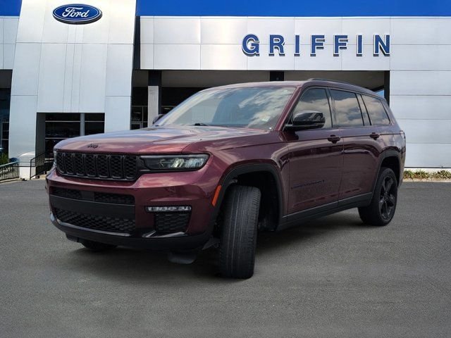 Used 2023 Red Jeep Limited image 11