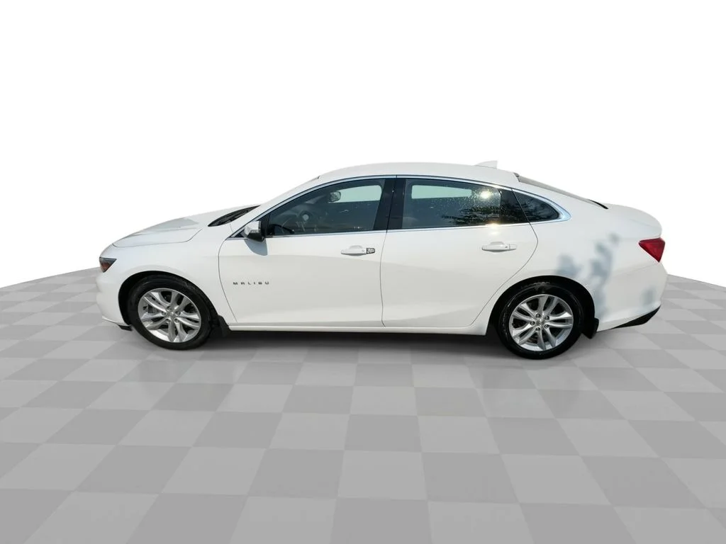 Used 2016 White Chevrolet LT image 5