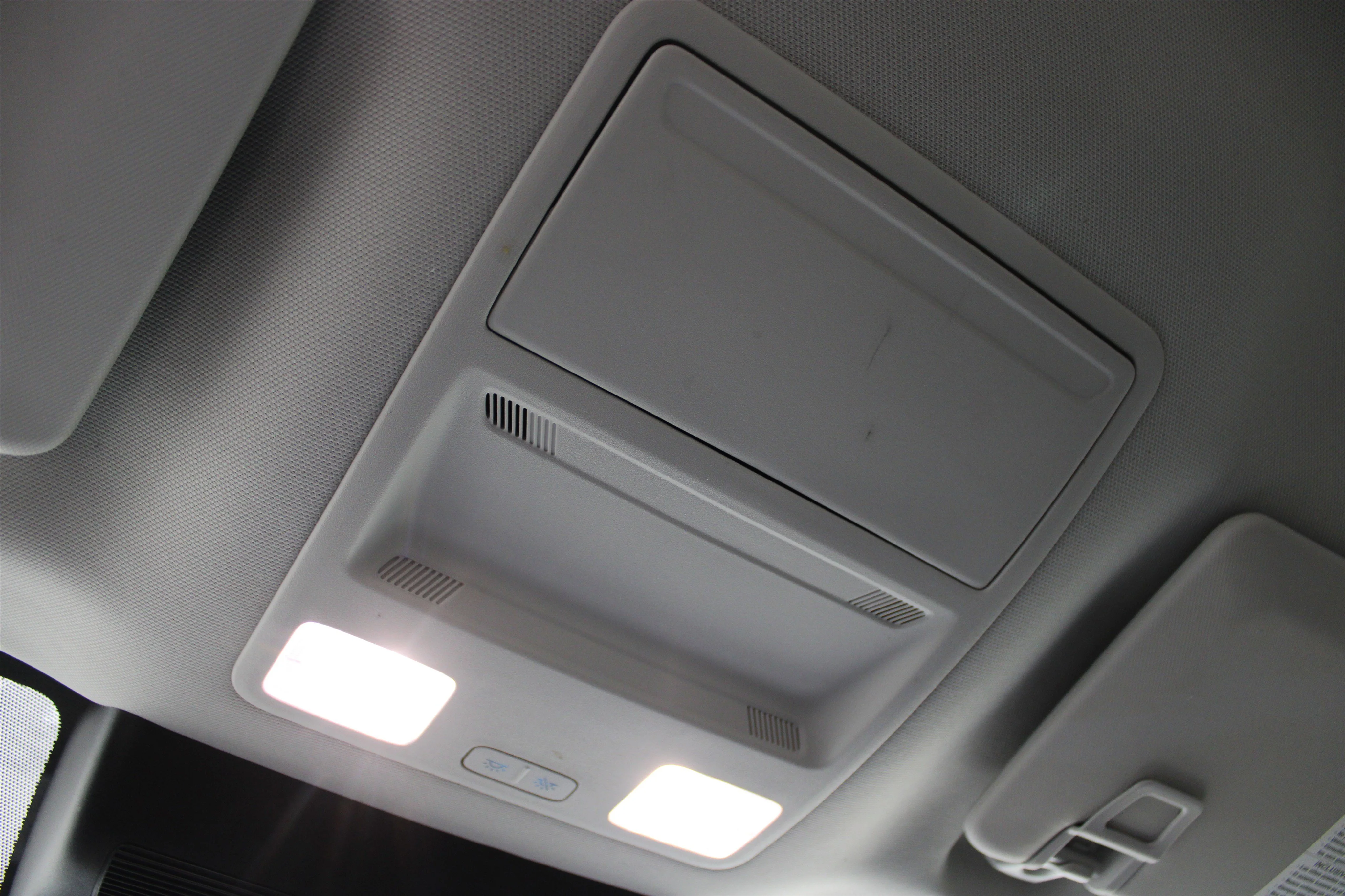 Used 2024 Oxford White Ford XLT image 19