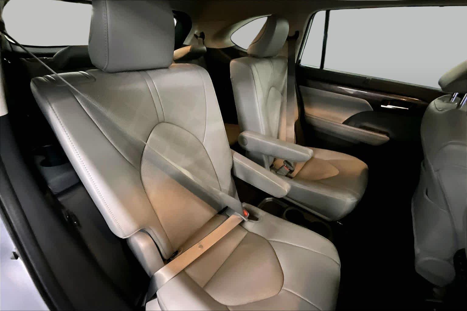 Used 2023 Celestial Silver Metallic Toyota Platinum image 20
