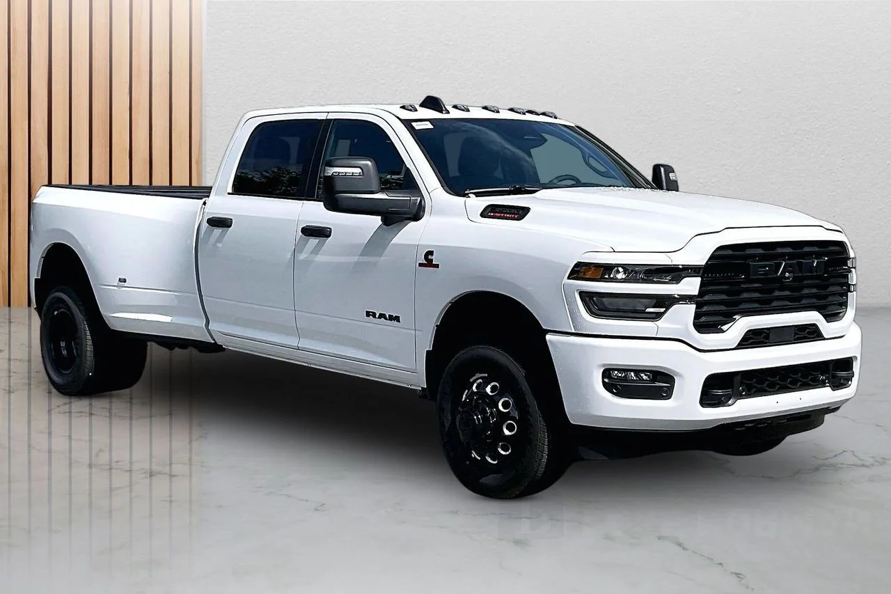 New 2026 Bright White Clear-Coat Exterior Paint RAM Big Horn image 2