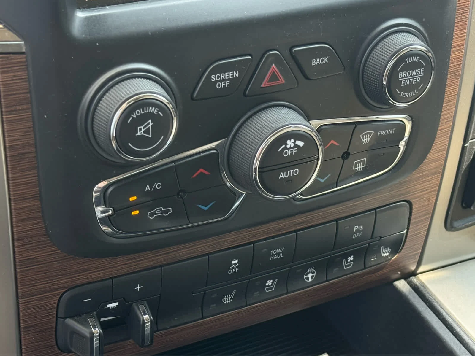 Used 2013 Deep Cherry Red Crystal Pearl Ram Laramie image 16