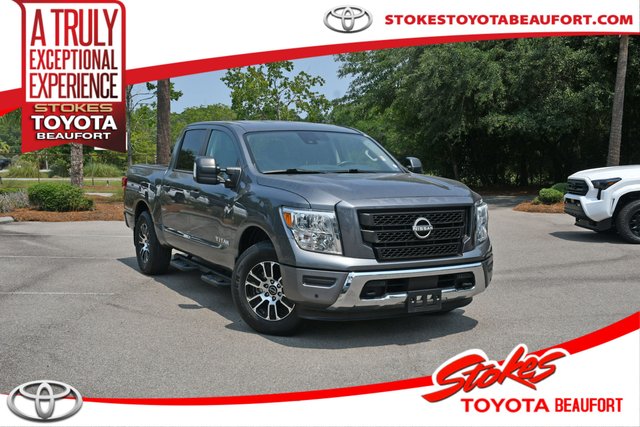 2023 Nissan Titan SV