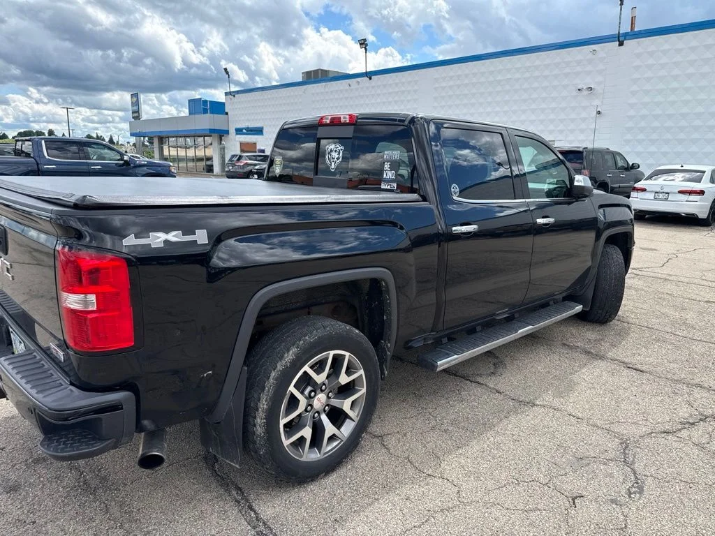 Used 2015 Black GMC SLT image 4