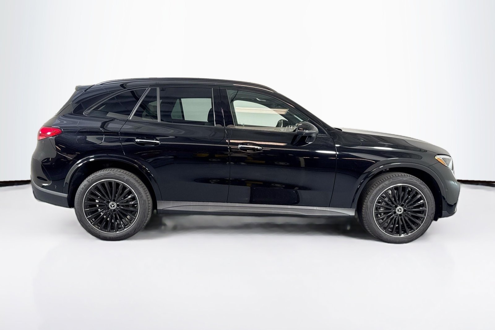 New 2026 Black Mercedes-Benz GLC 300 image 4