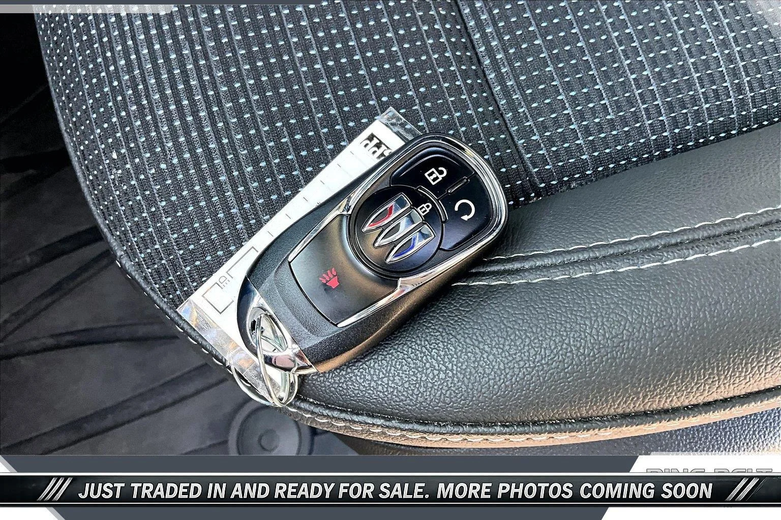 Used 2025 Ebony Twilight Metallic Buick Preferred image 9