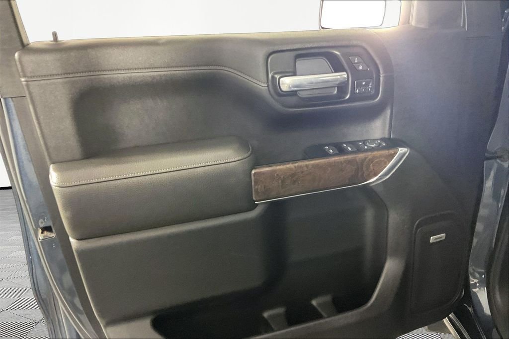 Used 2019 Gray GMC Denali image 18