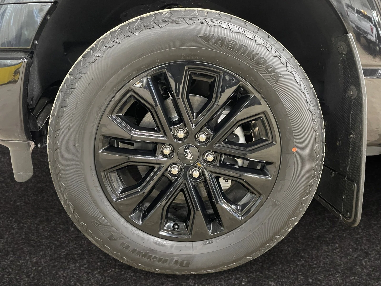 New 2026 Agate Black Metallic Ford Lariat image 9