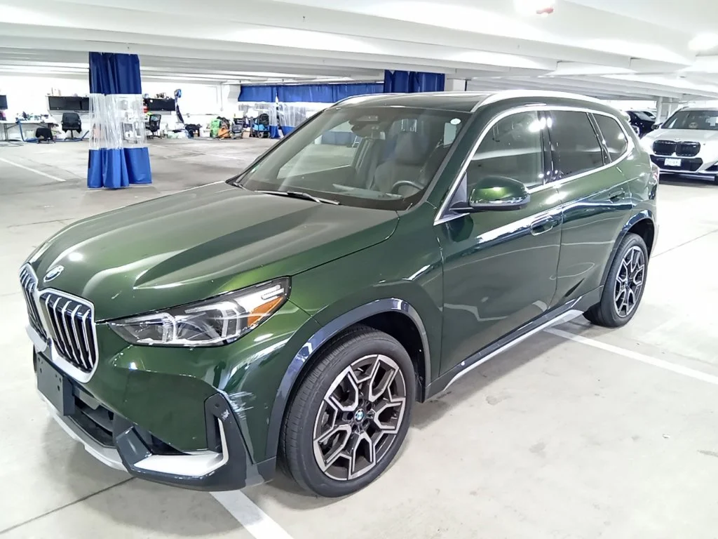 Used 2025 Blue Bay Lagoon Metallic BMW xDrive28i image 1