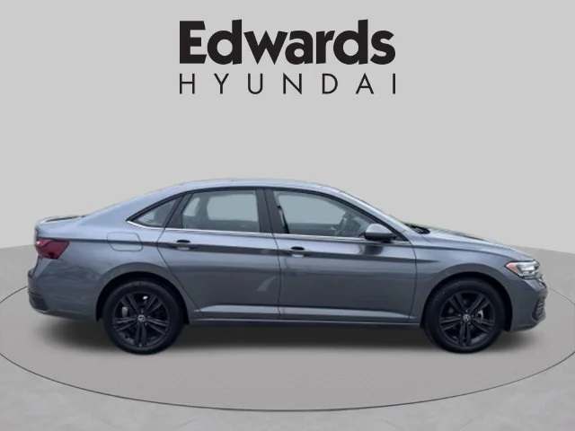 Used 2024 Gray Volkswagen 1.5T SE image 5