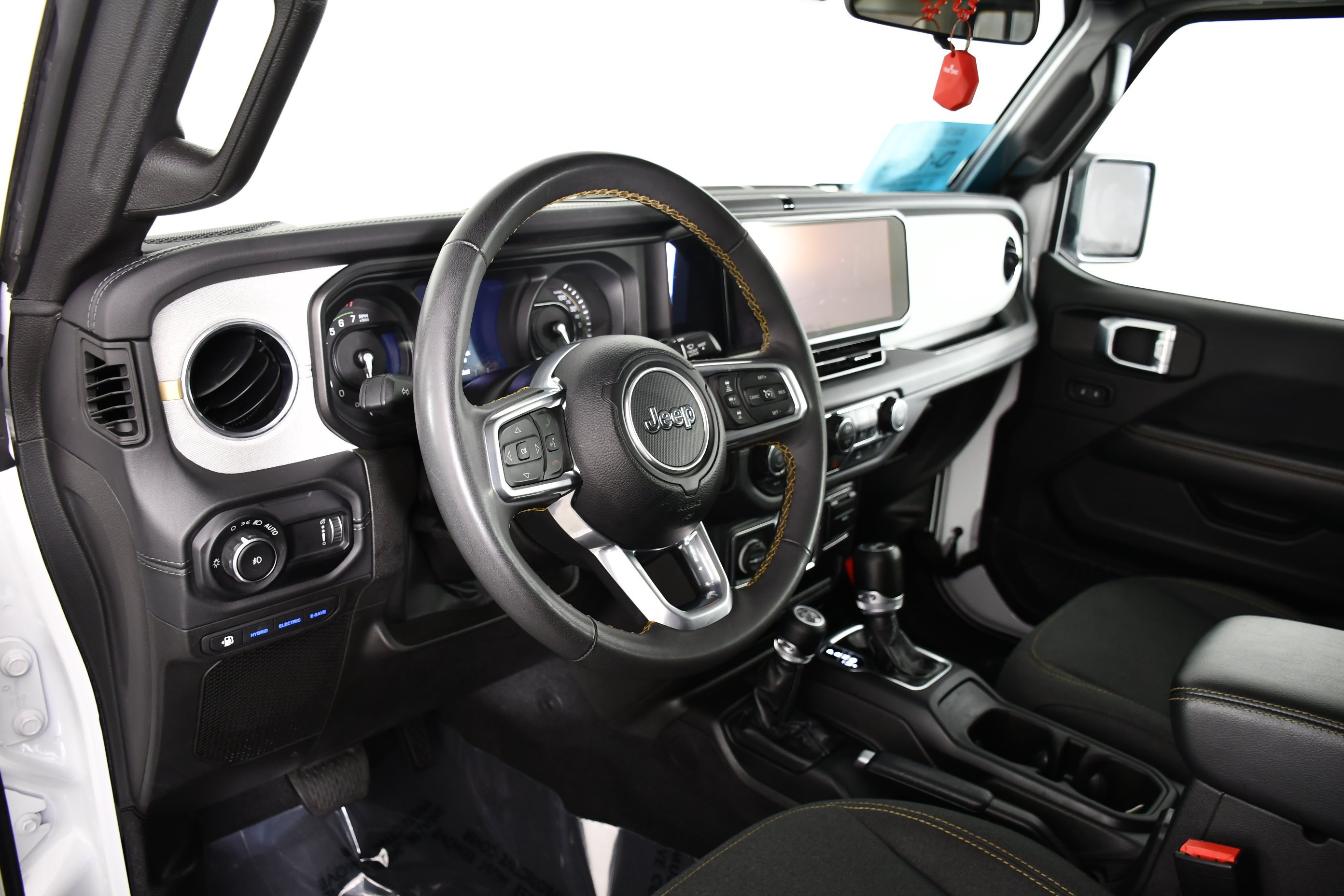 Used 2024 Bright White Clearcoat Jeep Sahara image 36