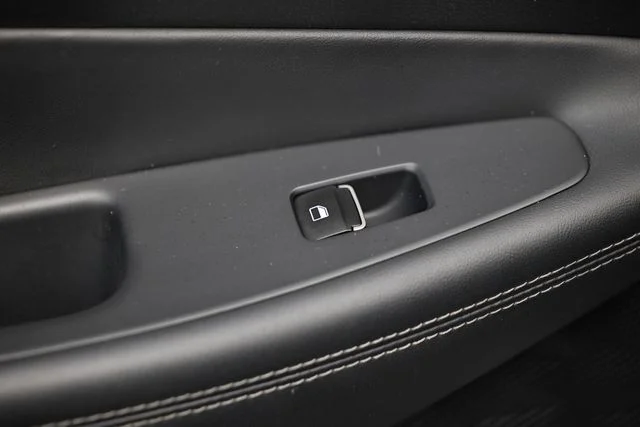 Used 2019 Rainforest Hyundai Limited image 26