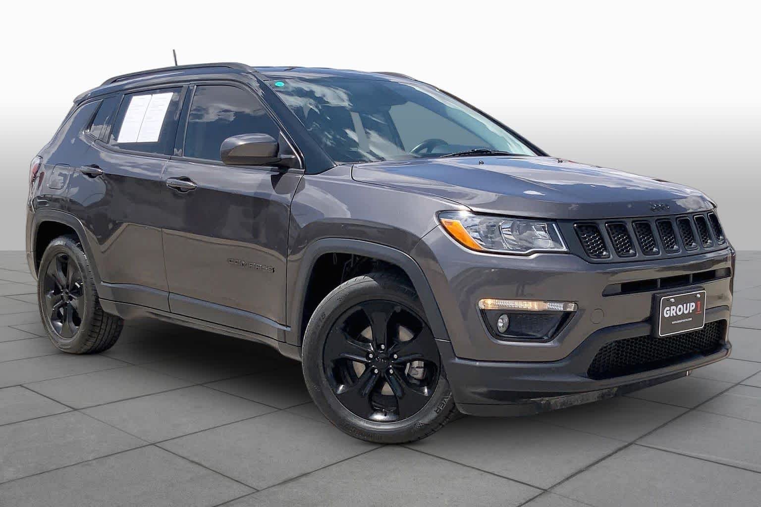 Used 2019 Granite Crystal Metallic Clearcoat Jeep Altitude image 3
