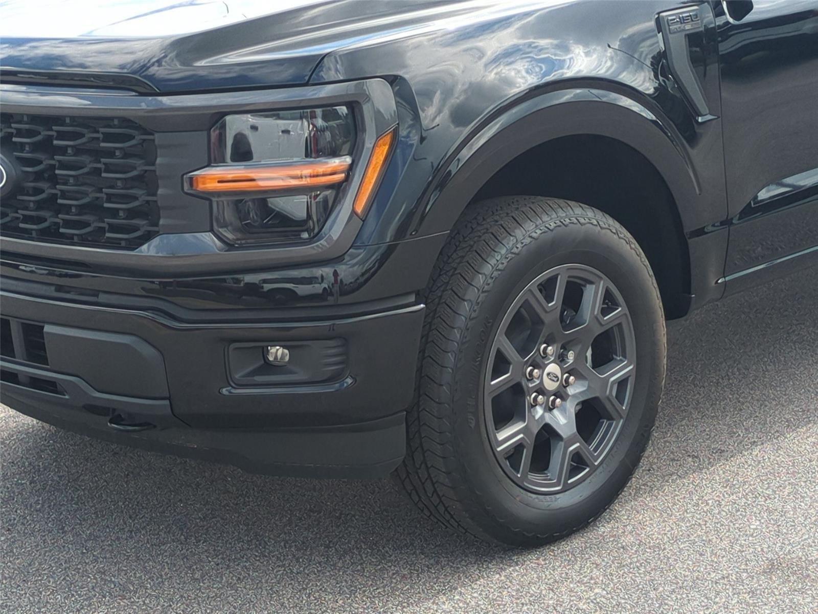 New 2026 Agate Black Ford STX image 9