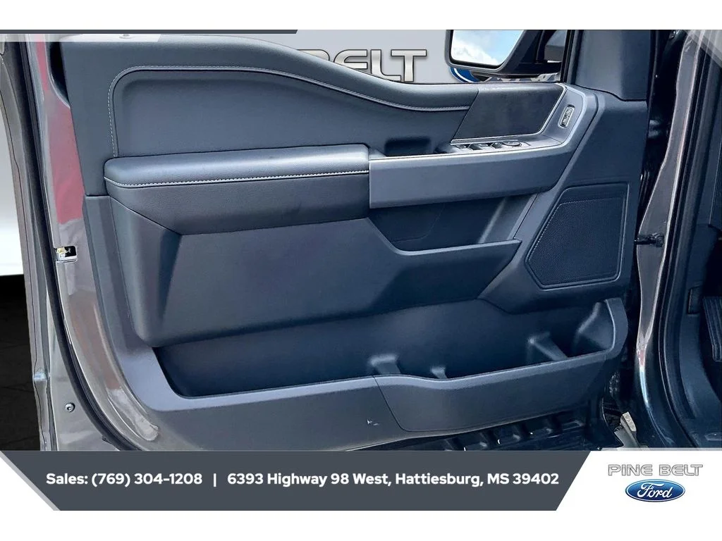 New 2026 Carbonized Gray Metallic Ford XLT image 18