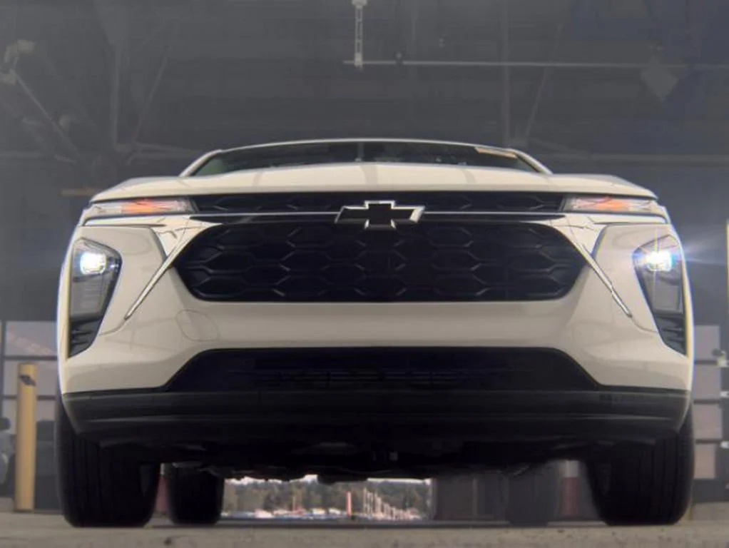 Used 2024 White Chevrolet LS image 3