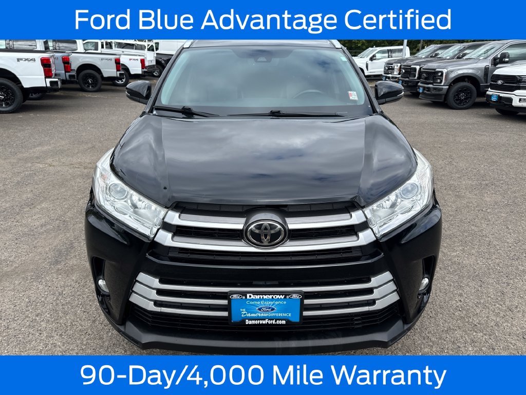 Used 2019 Black Toyota XLE image 11