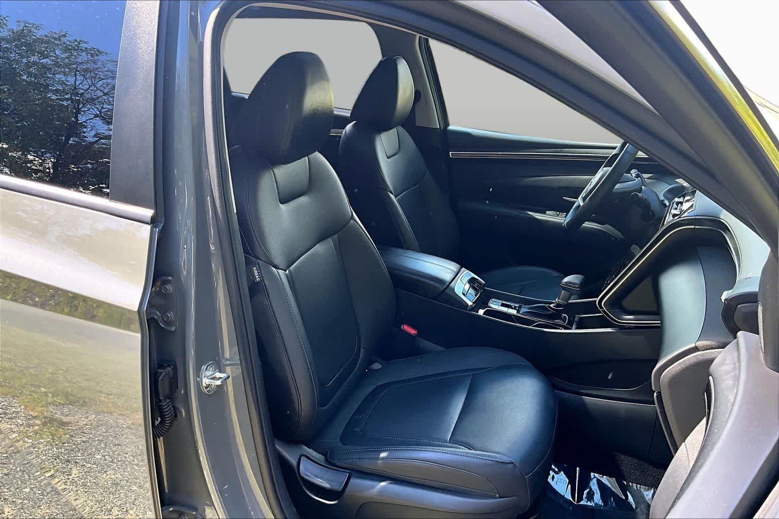 Used 2024 Hampton Gray Hyundai SEL image 9