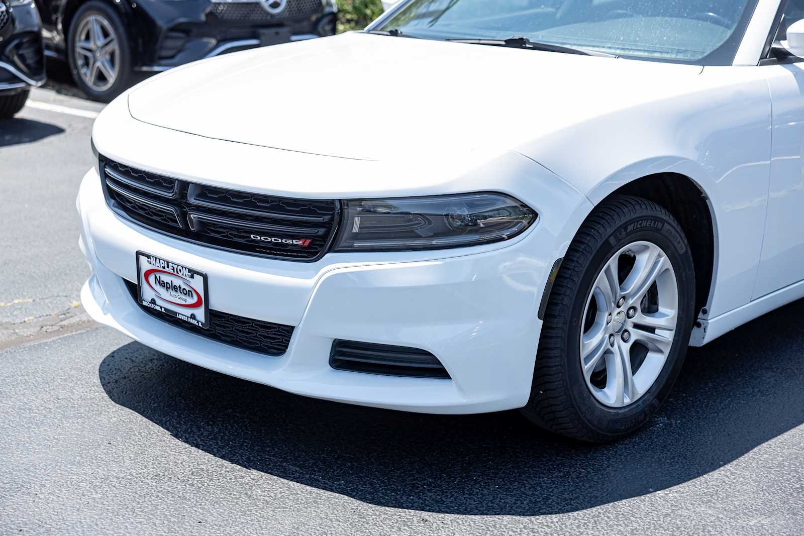 Used 2022 White Knuckle Clearcoat Dodge SXT image 37