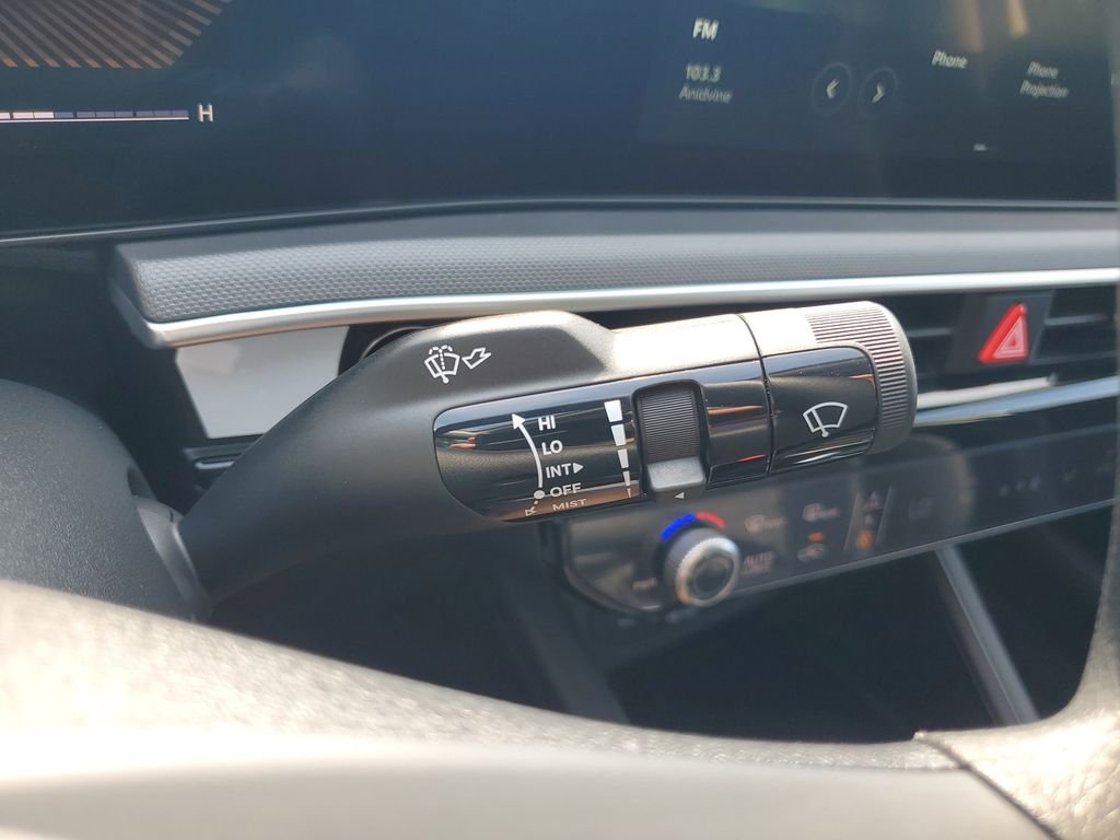 2026 Kia K5 LXS - Photo 32
