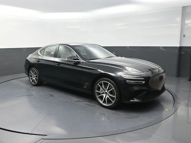 Used 2025 Black Genesis 2.5T image 10