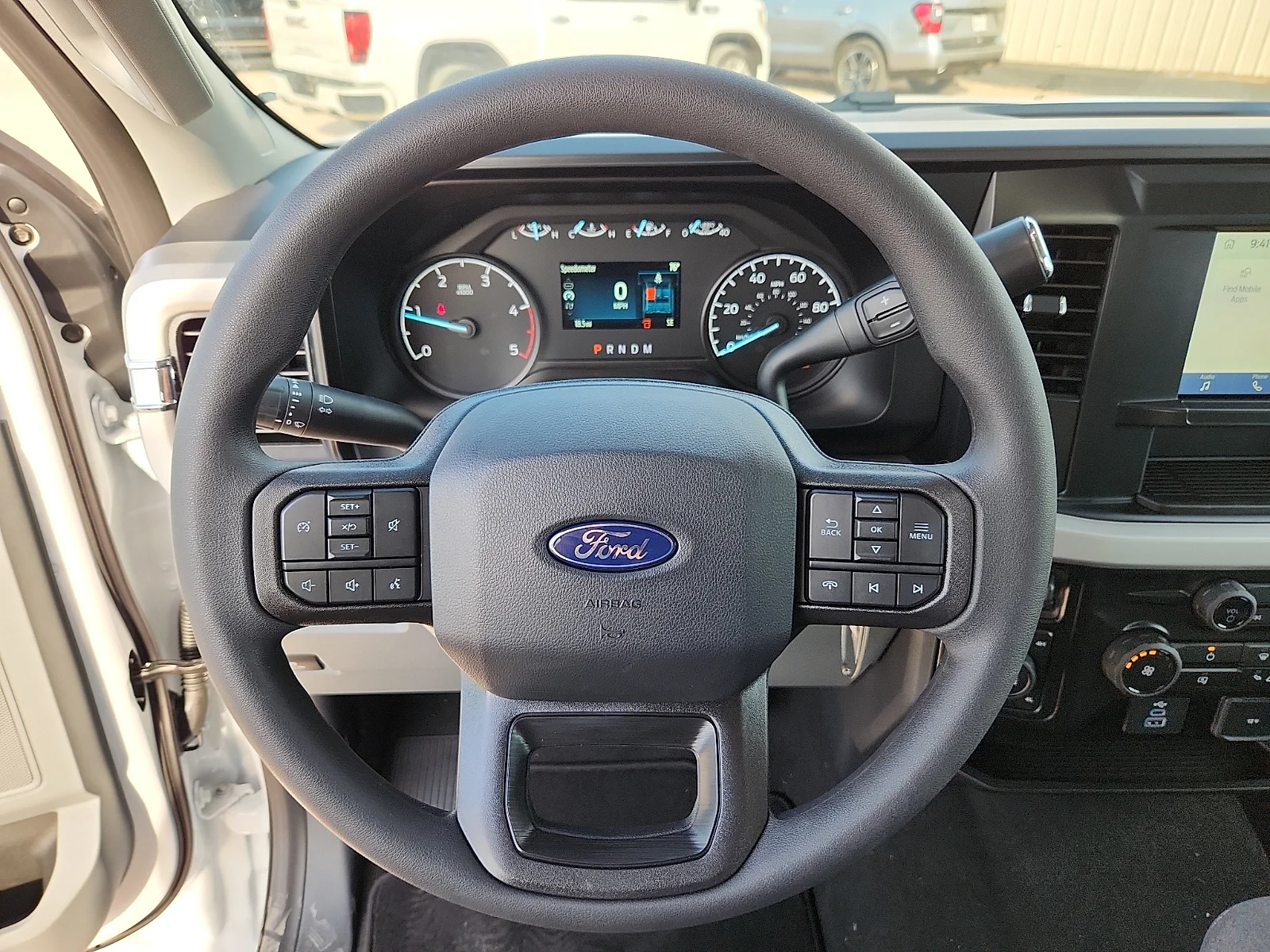 New 2027 Oxford White Ford XLT image 21