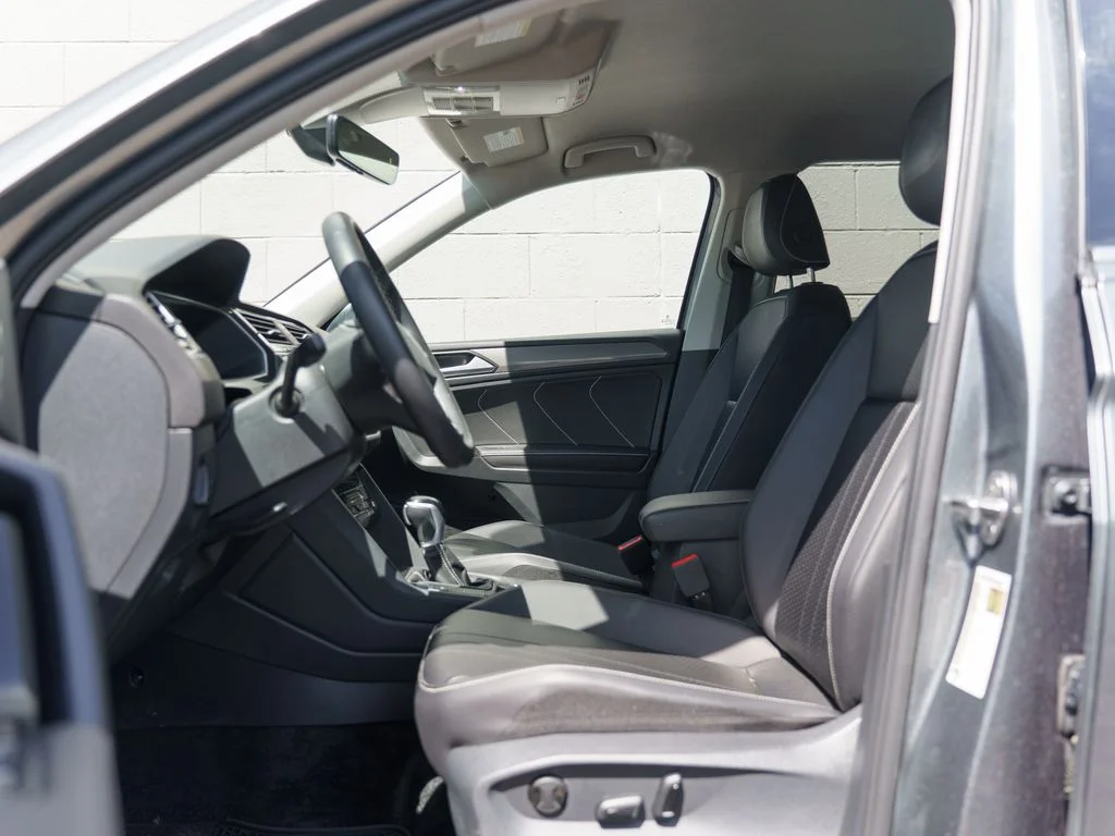 Used 2024 Gray Volkswagen 2.0T SE image 17