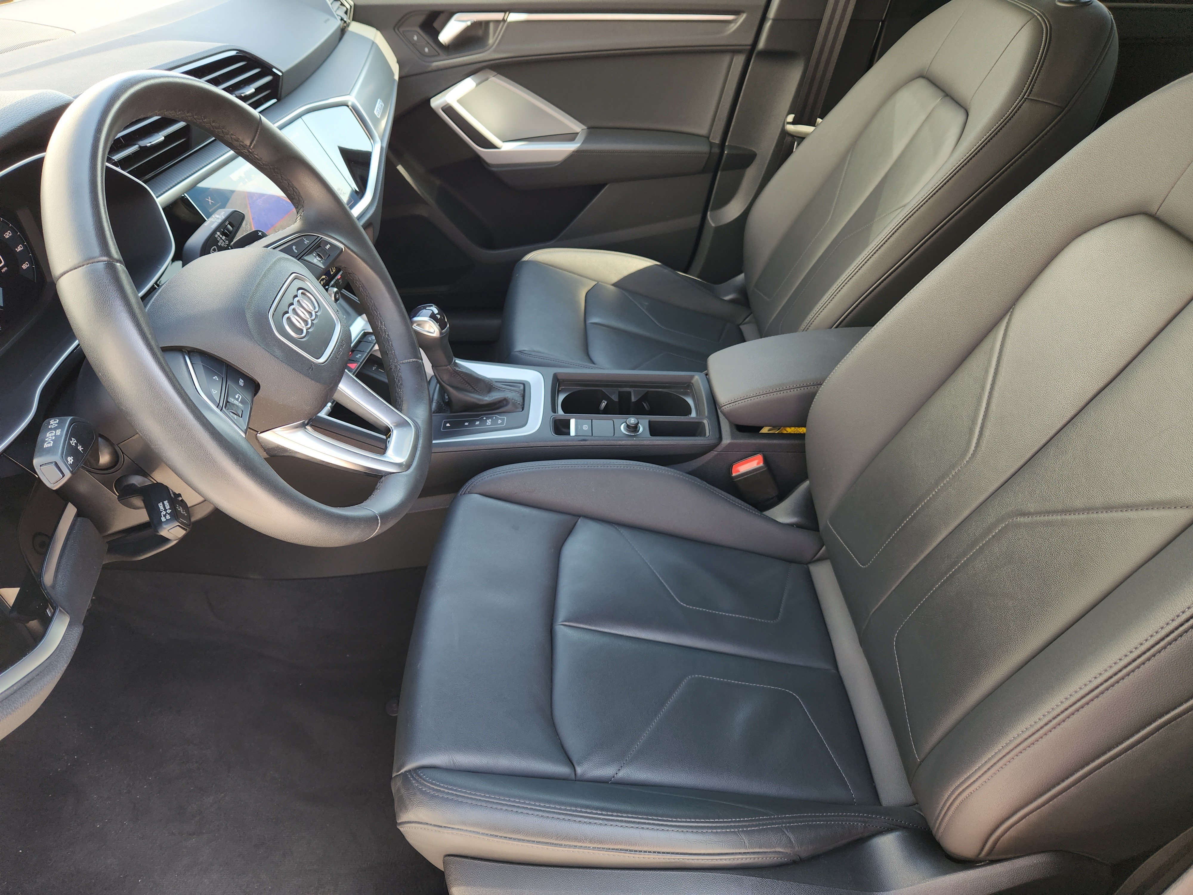 Used 2025  Audi S line Premium image 16