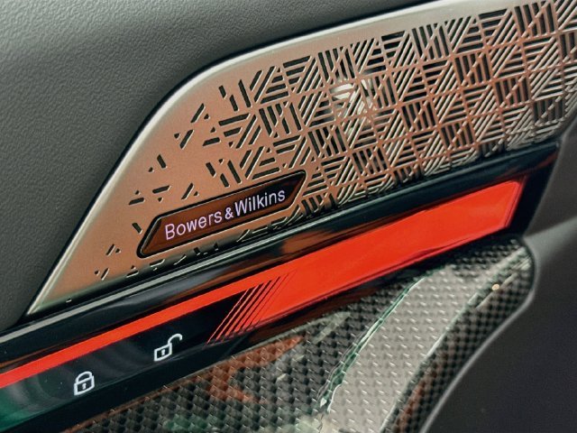 New 2027 Green Metallic BMW Base image 19