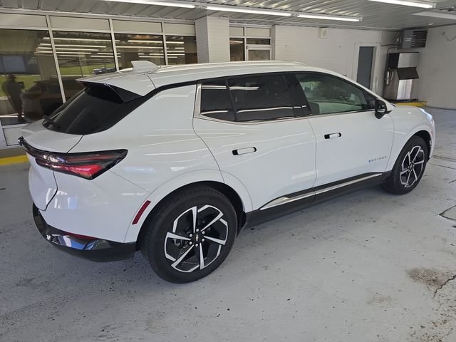 Used 2025 White Chevrolet LT image 6