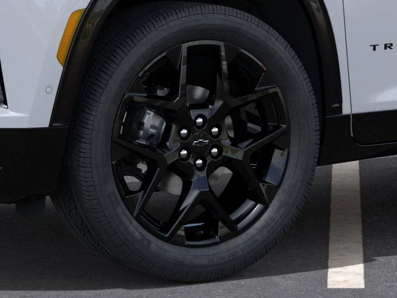 New 2026 Polar White Tricoat Chevrolet RS image 9