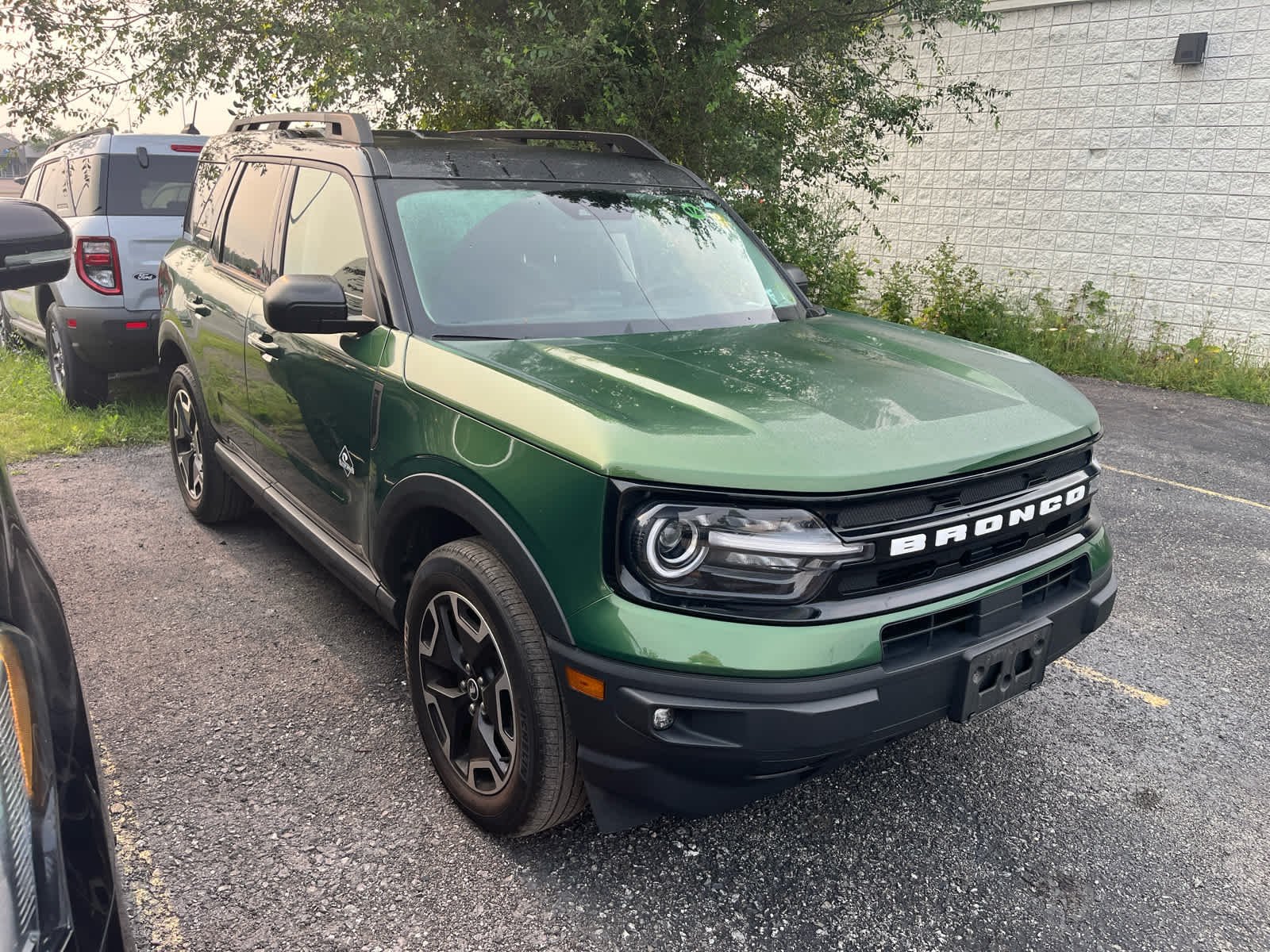 Used 2023 Eruption Green Metallic Ford Outer Banks image 2