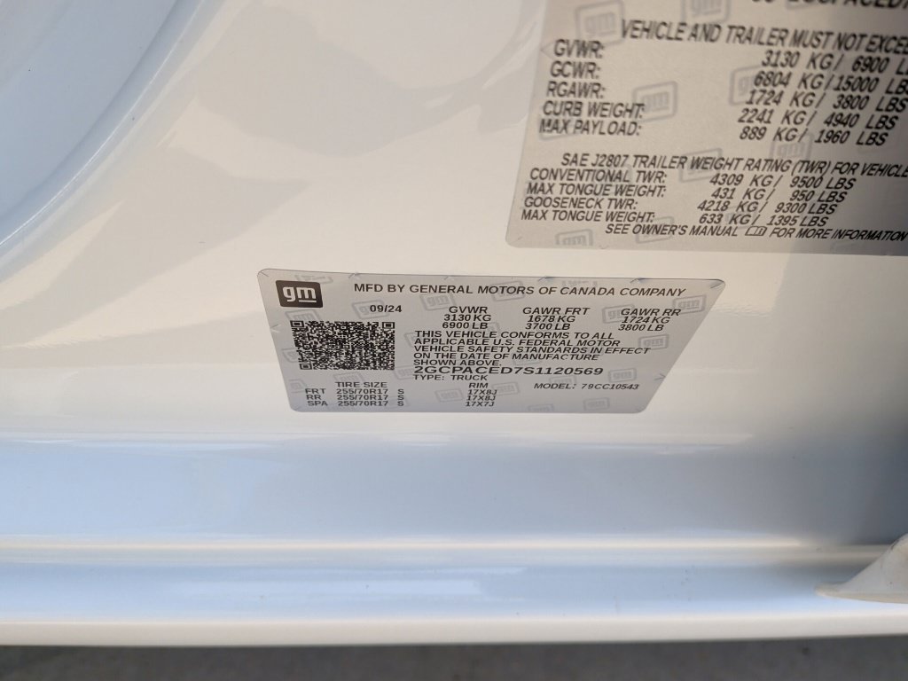 Used 2025 White Chevrolet LT image 45
