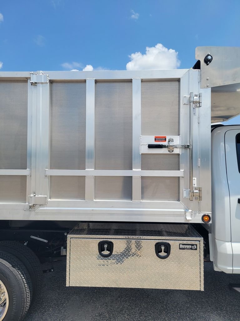 New 2026 Oxford White Ford F-450® XL image 4