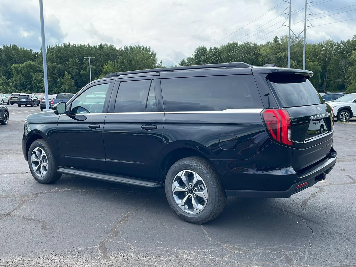 New 2027 Agate Black Metallic Ford Active image 3