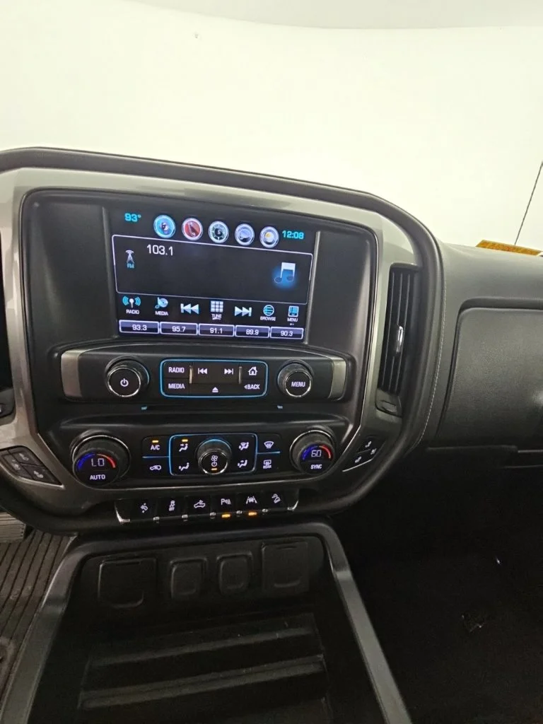 Used 2018 Blue Chevrolet LTZ image 30
