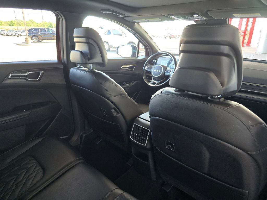 Used 2023 Red Kia X-Line image 19