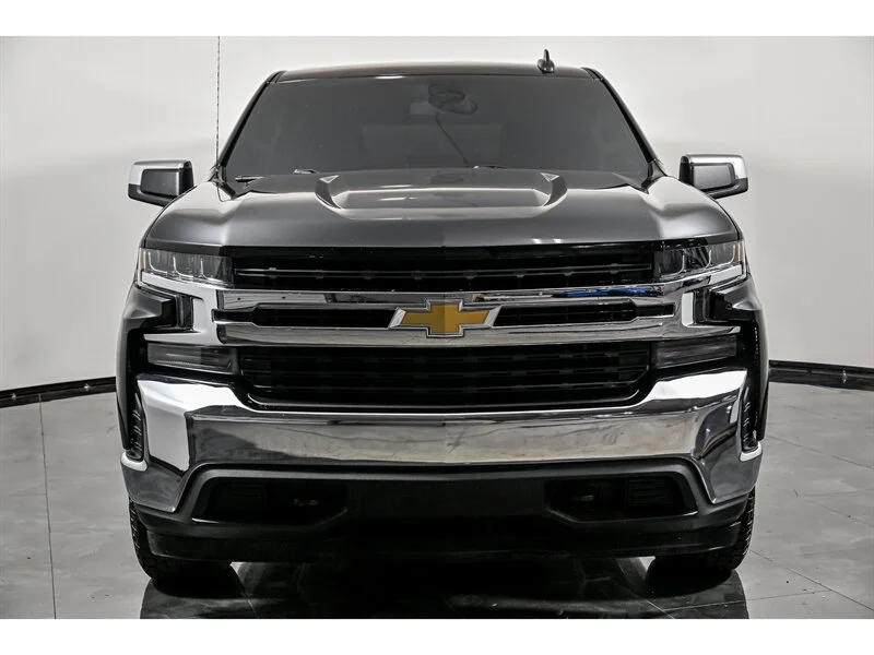 Used 2019 Black Chevrolet LT image 4